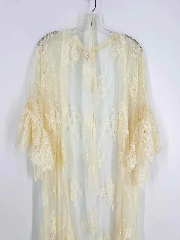 Size XL ? Ivory Floral Lace Bell Sleeves Belted Designer Duster